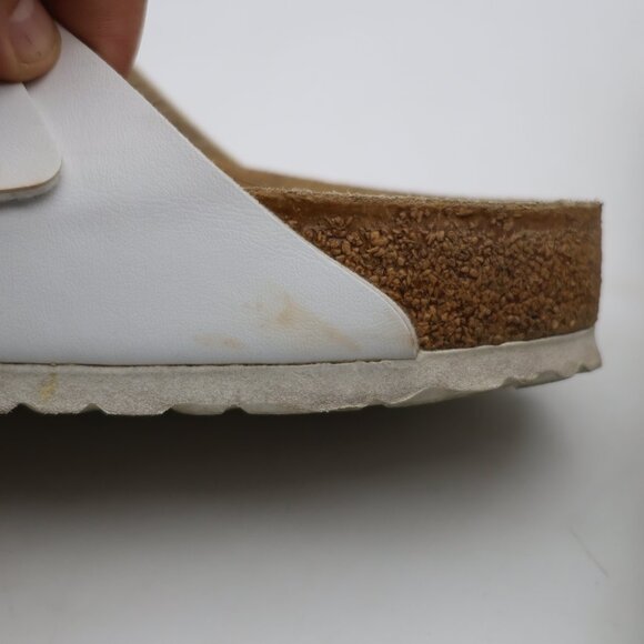 Sandals_&_Flip_Flops